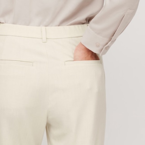 Uniqlo 2-way stretch ankle length pants - Picture 9 of 10